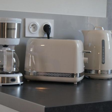 Appartements Cdg Joigny Bagian luar foto