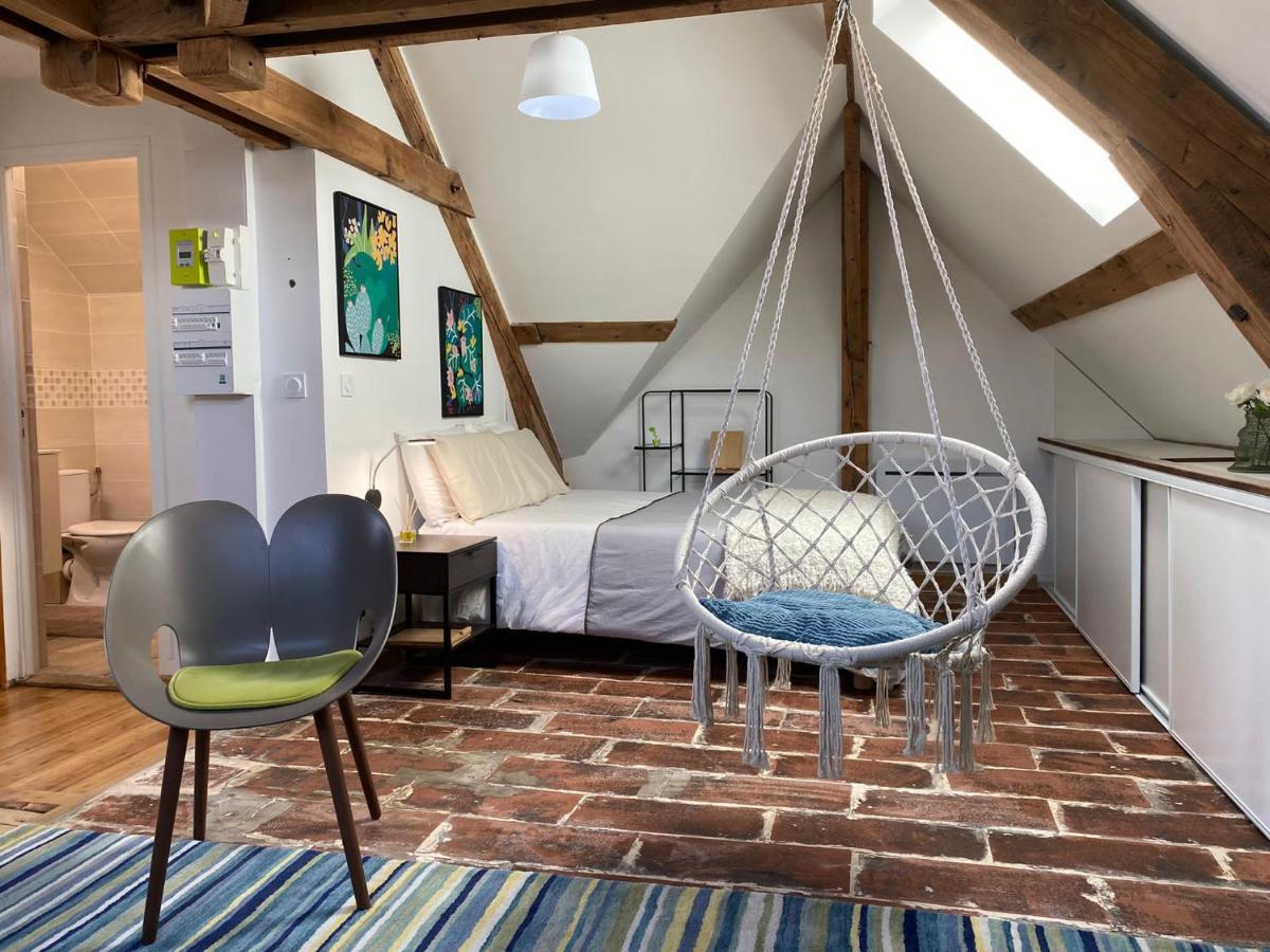 Appartements Cdg Joigny Bagian luar foto
