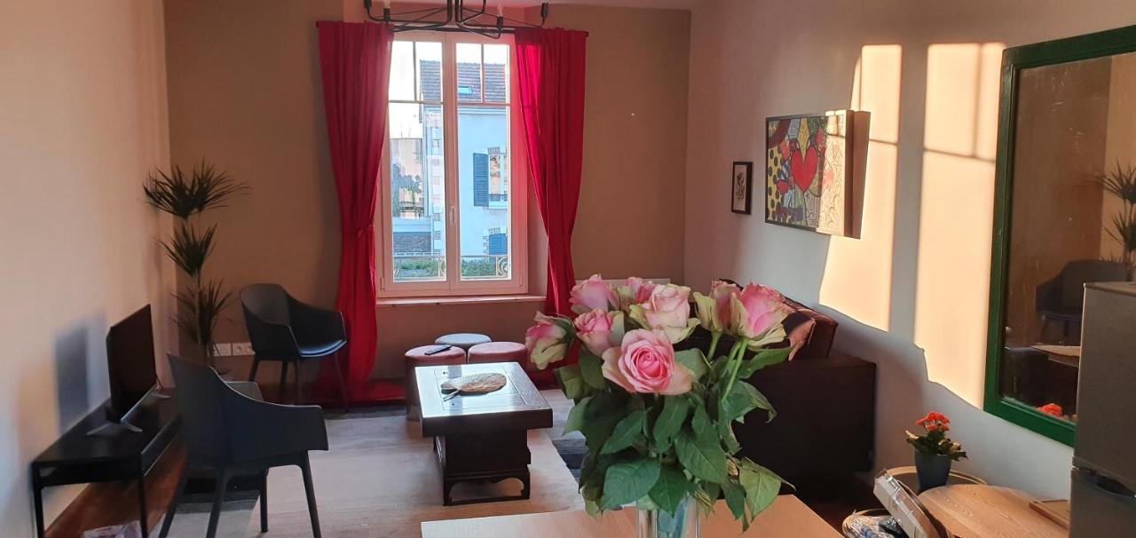 Appartements Cdg Joigny Bagian luar foto