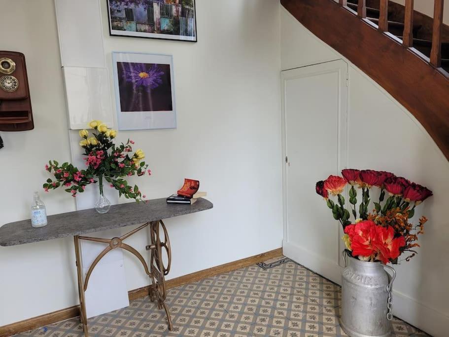 Appartements Cdg Joigny Bagian luar foto