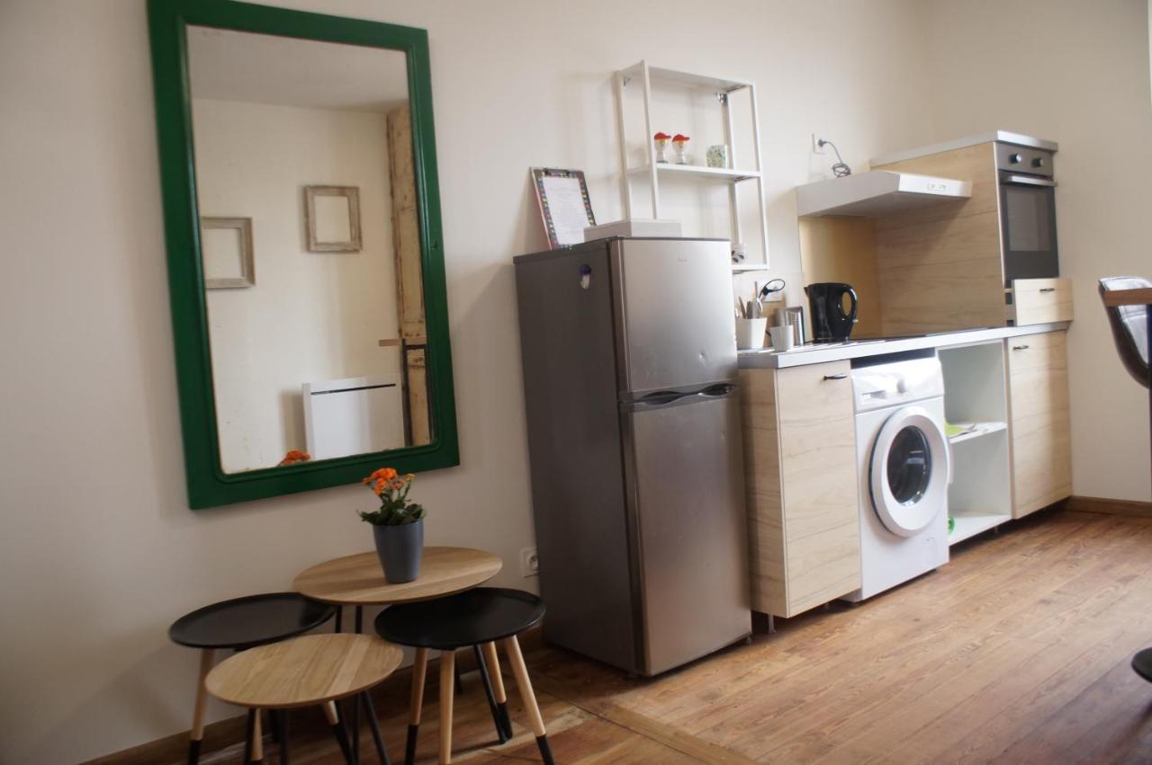 Appartements Cdg Joigny Bagian luar foto